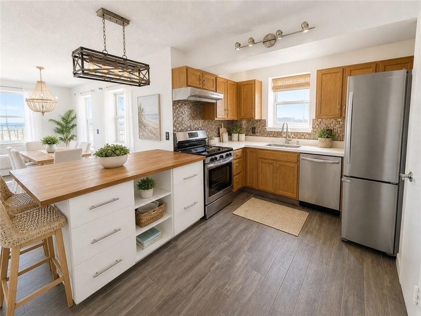 Welcome to this spacious and beautifully positioned corner-unit - photo 5