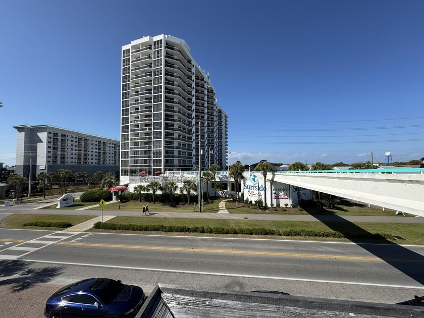 Surfside beachside resort living at its best. Rare 2BR/2BA floor - photo 2