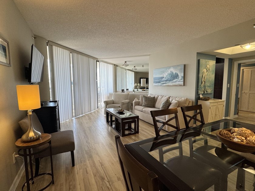 Surfside beachside resort living at its best. Rare 2BR/2BA floor - photo 4