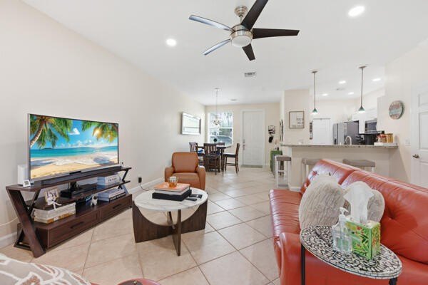 Welcome to Old Florida Bungalow Townhomes. A tastefully - photo 10