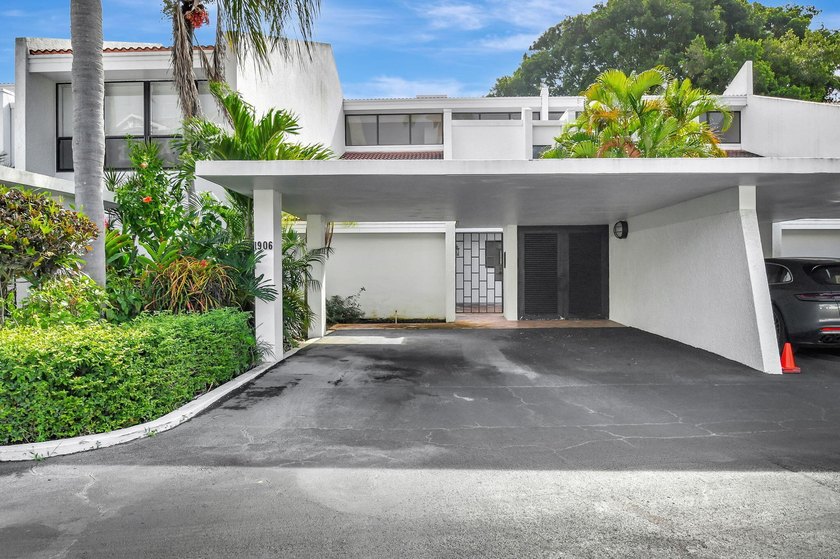 Rich in character and timeless charm, this villa presents a rare - photo 45