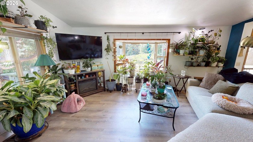 Versatile, well-designed property offering exceptional - photo 2