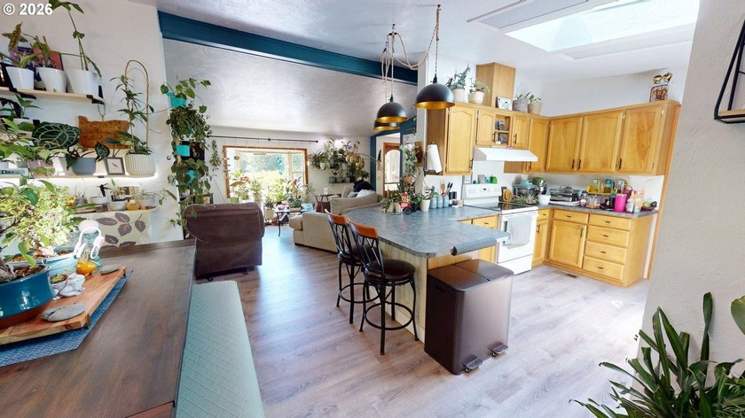 Versatile, well-designed property offering exceptional - photo 6