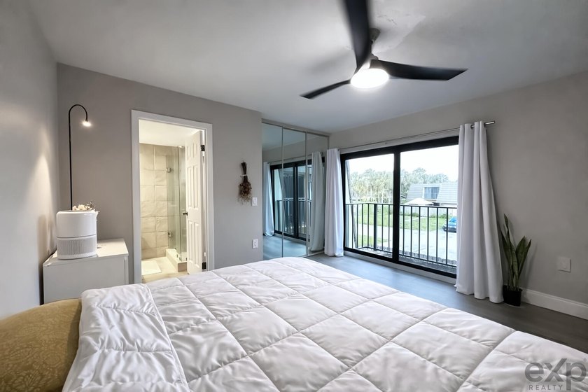 Rare opportunity to own a turn-key renovated home in West Palm - photo 9