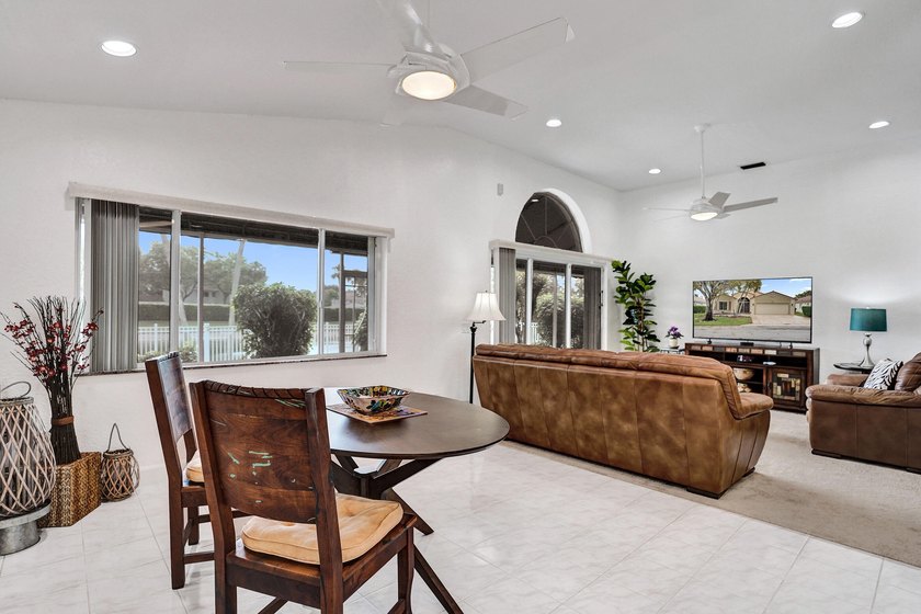 SUPERB SINGLE STORY 4 BED/2.5 BATH WATERFRONT HOME! Room to - photo 19