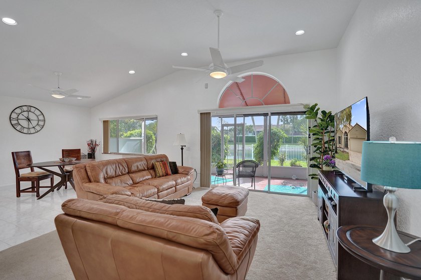 SUPERB SINGLE STORY 4 BED/2.5 BATH WATERFRONT HOME! Room to - photo 22
