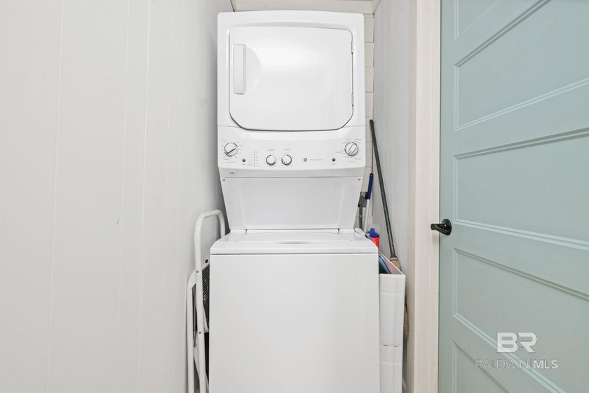 ***VALUE RANGE MARKET: SELLER WILL ENTERTAIN OFFERS BETWEEN $670 - photo 25