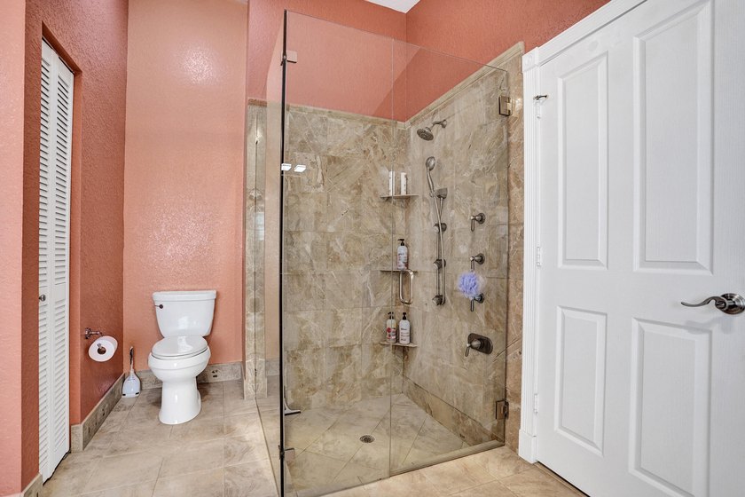 SUPERB SINGLE STORY 4 BED/2.5 BATH WATERFRONT HOME! Room to - photo 35