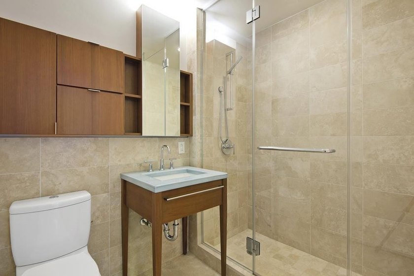 FLOOR-THROUGH THREE BEDROOM / FOUR BATH IN THE EAST WING OF THE - photo 13