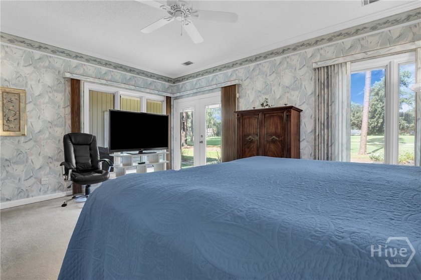 Perfectly positioned along the Marshwood golf course and just a - photo 21