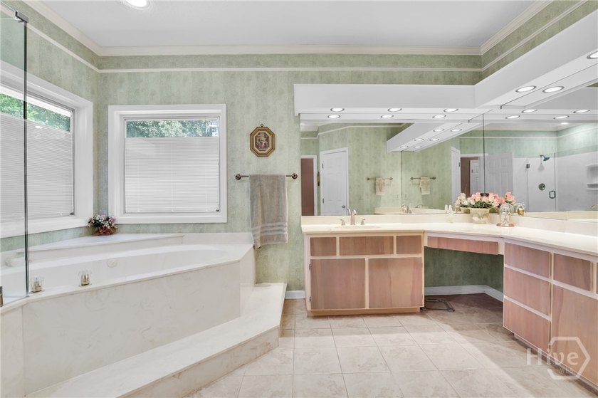 Perfectly positioned along the Marshwood golf course and just a - photo 25