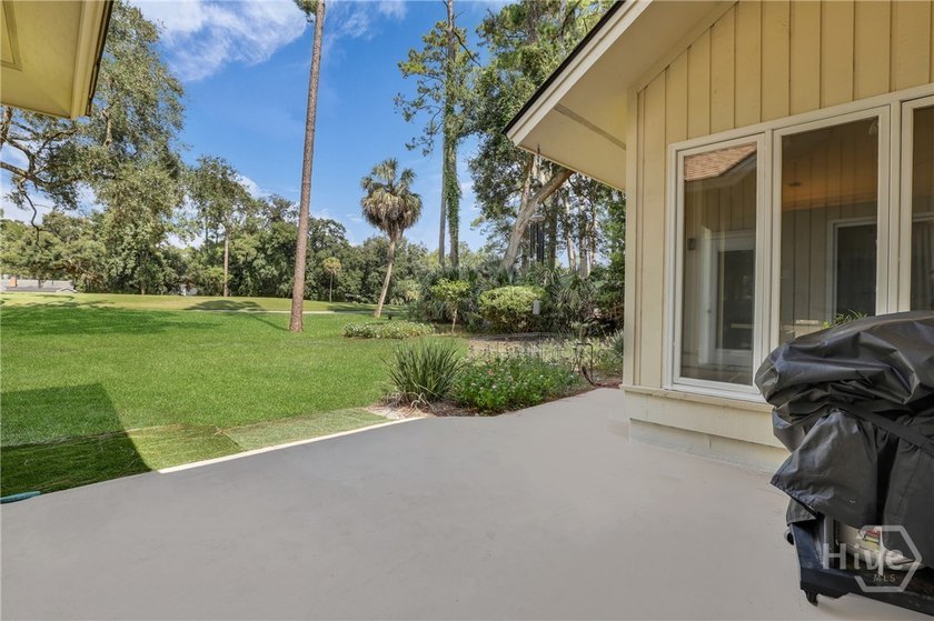 Perfectly positioned along the Marshwood golf course and just a - photo 37
