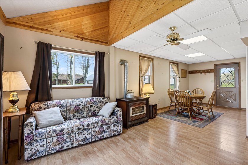 Long Lake getaway at an incredible value! Don't miss this - photo 10