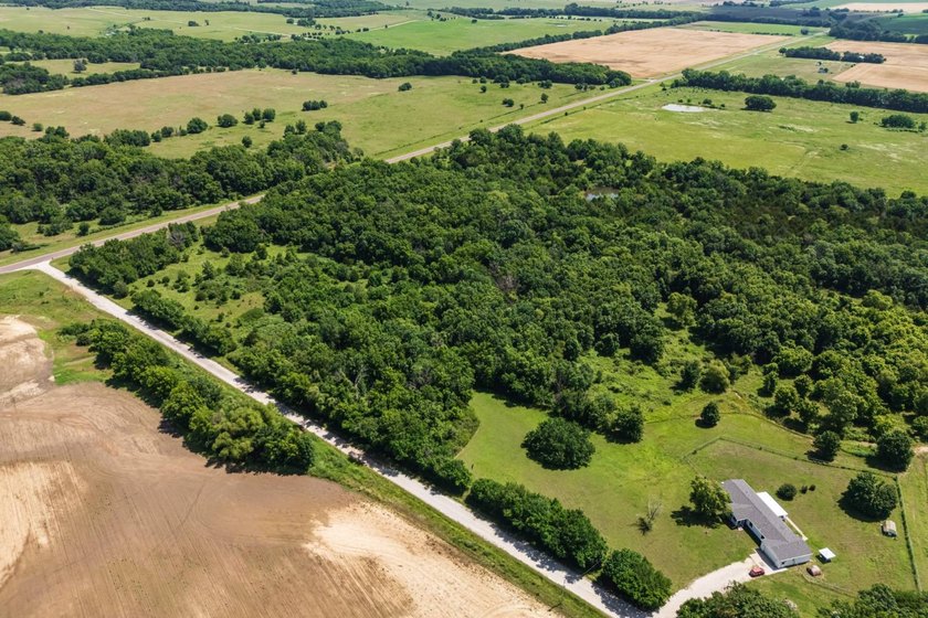 Escape to your own private piece of Kansas wilderness with this - photo 3