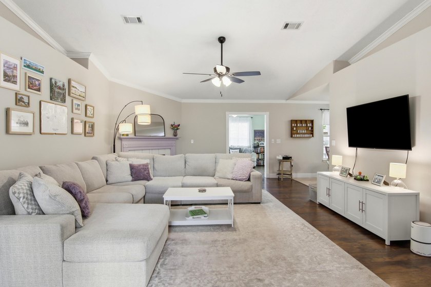 Assumable loan available to VA eligible buyer 4.7% rate.Located - photo 5
