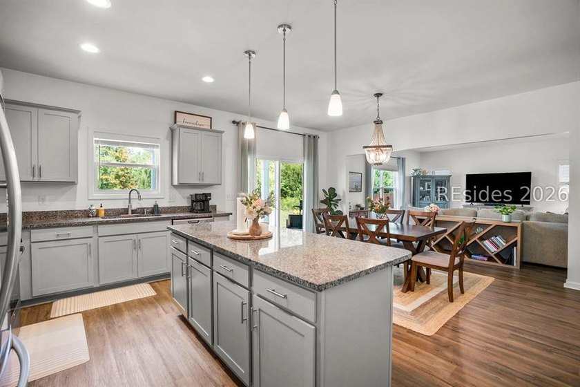 Welcome to 25 Chinquapin! A beautifully maintained home offering - photo 16