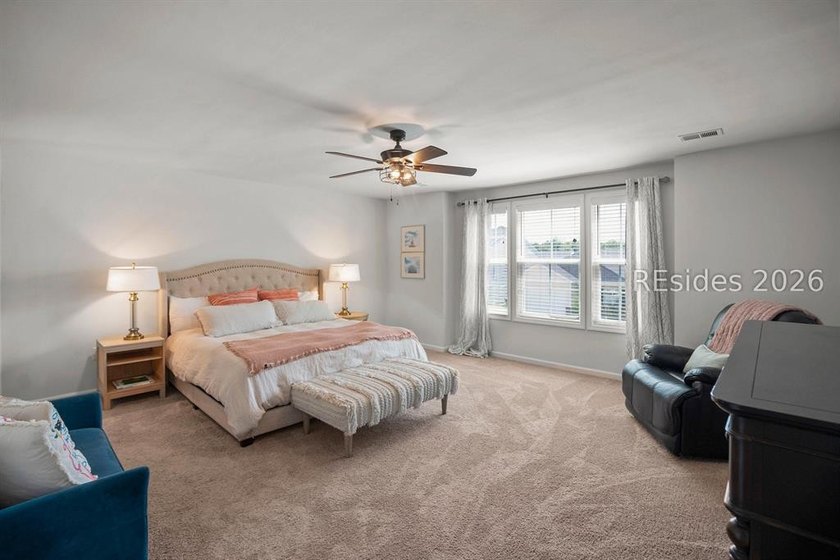 Welcome to 25 Chinquapin! A beautifully maintained home offering - photo 20