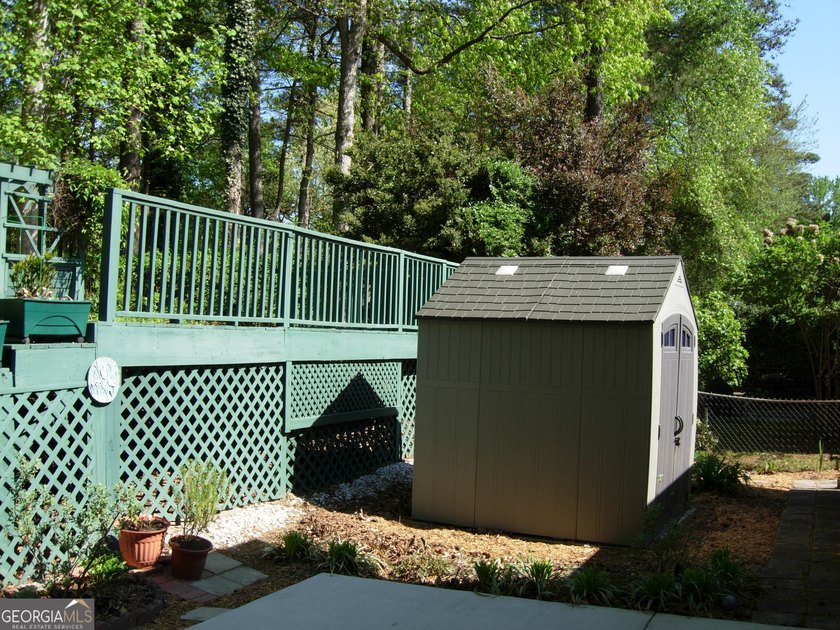 This updated two level home is well maintained in a quiet close - photo 27
