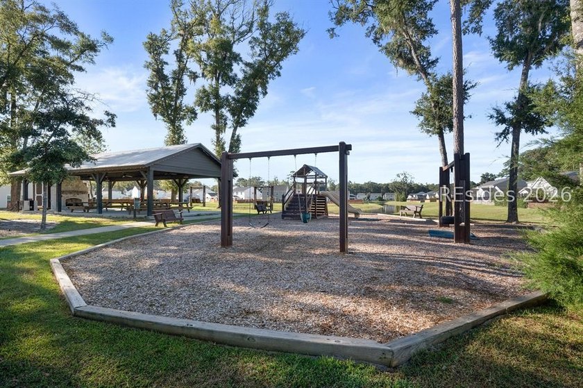 Welcome to 25 Chinquapin! A beautifully maintained home offering - photo 34
