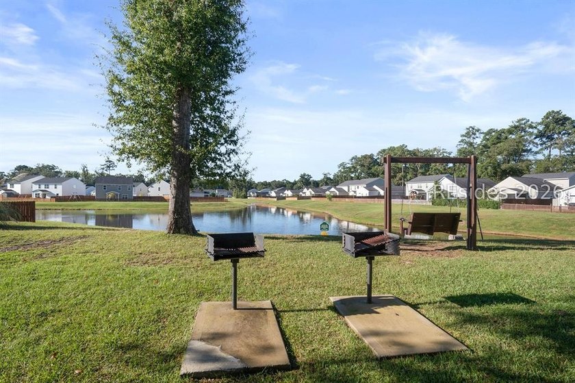 Welcome to 25 Chinquapin! A beautifully maintained home offering - photo 37