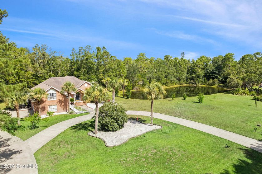 Welcome to Serenoa Cove! This beautiful four-bedroom - photo 2