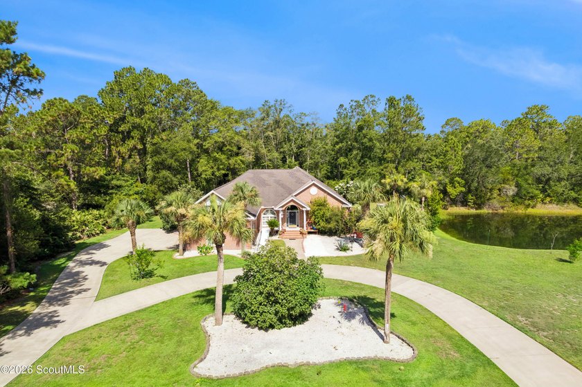 Welcome to Serenoa Cove! This beautiful four-bedroom - photo 3