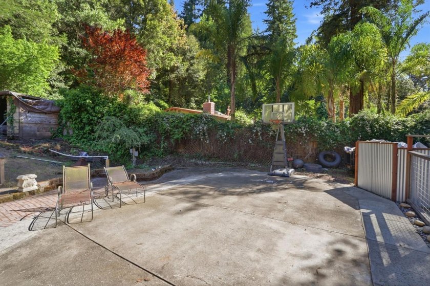 Happy Valley charmer on a large, sunny lot surrounded by - photo 34