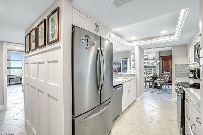 Stunning Beachfront Condo on Marco Island Luxury Living with - photo 12