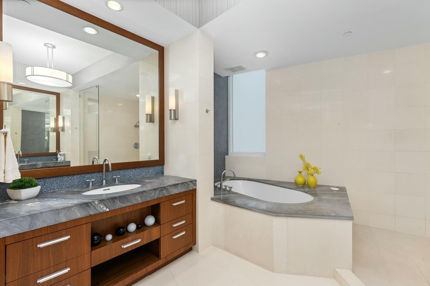 One Thousand Ocean Residence 208 is an exceptional contemporary - photo 17