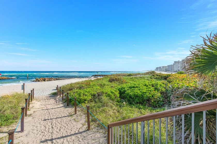One Thousand Ocean Residence 208 is an exceptional contemporary - photo 25