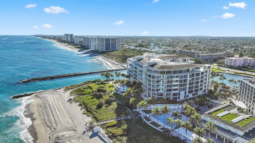 One Thousand Ocean Residence 208 is an exceptional contemporary - photo 28