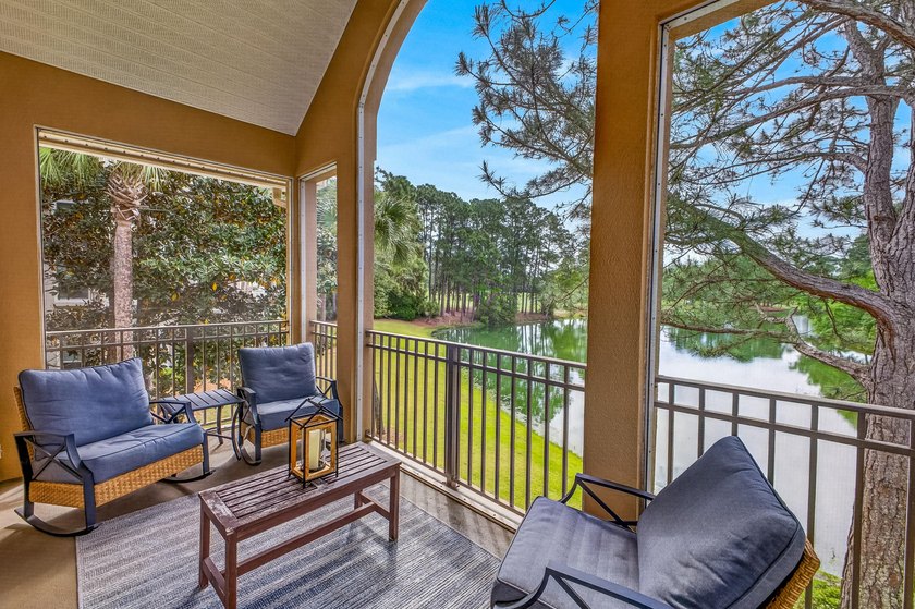 Beautifully updated and offered fully furnished, this spacious - photo 4