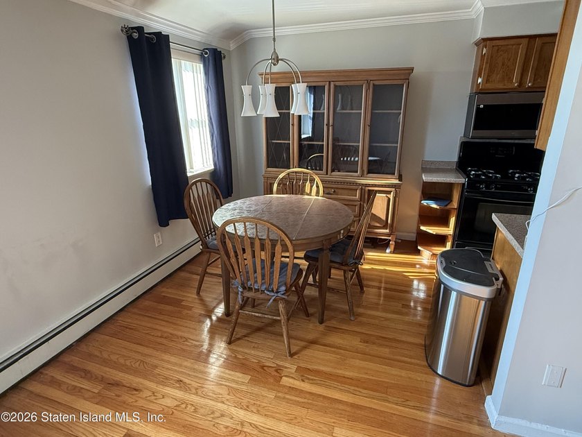 Wonderful 2 bedroom Co-op apartment situated on 2nd floor, rear - photo 6