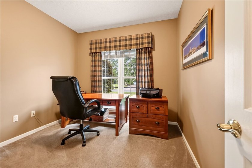 WELCOME TO YOUR FOREVER HOME! DISCOVER THE PERFECT BLEND OF - photo 20