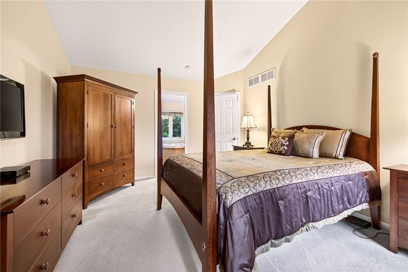 WELCOME TO YOUR FOREVER HOME! DISCOVER THE PERFECT BLEND OF - photo 22