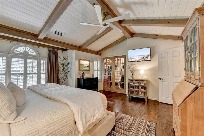 This lovely end-unit townhome in Roswell has been beautifully - photo 27