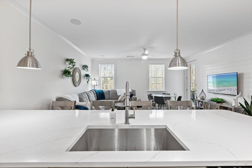 Welcome to effortless coastal living in the heart of Santa Rosa - photo 8