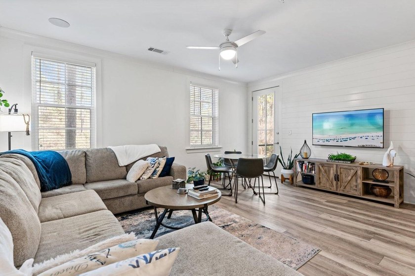 Welcome to effortless coastal living in the heart of Santa Rosa - photo 9