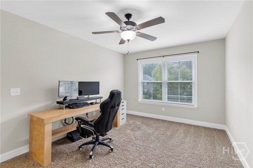 SELLER OFFERING $10,000 TOWARDS CLOSING COSTS! Welcome to this - photo 31
