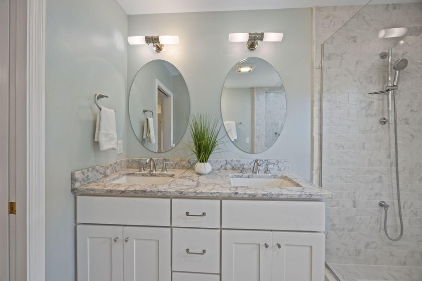 Rare opportunity to own a private, multi-generational estate - photo 35