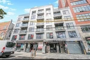 Discover modern luxury at 811 45th Street. This 5th-floor 2-bed - photo 2