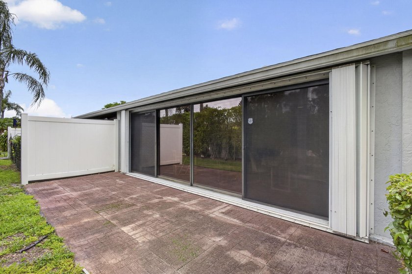 Welcome to The Arbours, a desirable 55+ community offering a - photo 42