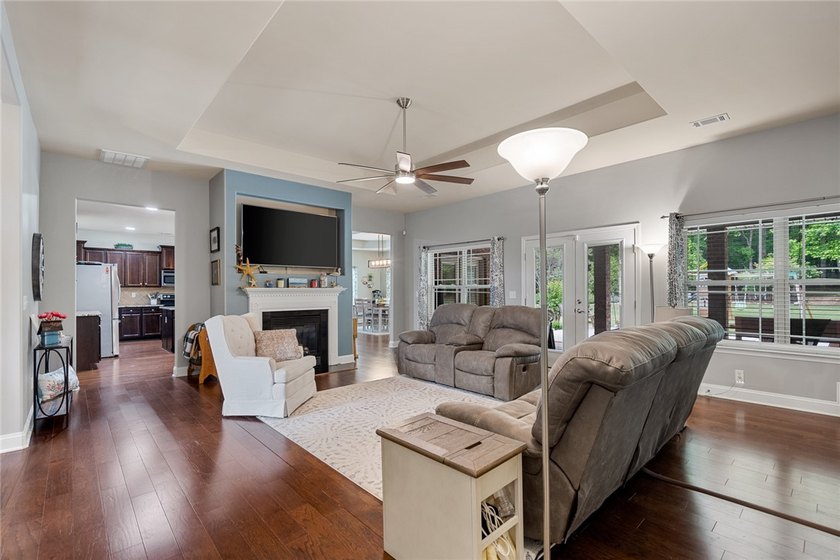 **MOTIVATED SELLERS** ** Brand new carpeting installed on the - photo 9
