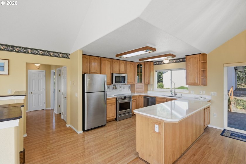 Perched atop the hill in one of Coos Bay's most desirable - photo 4