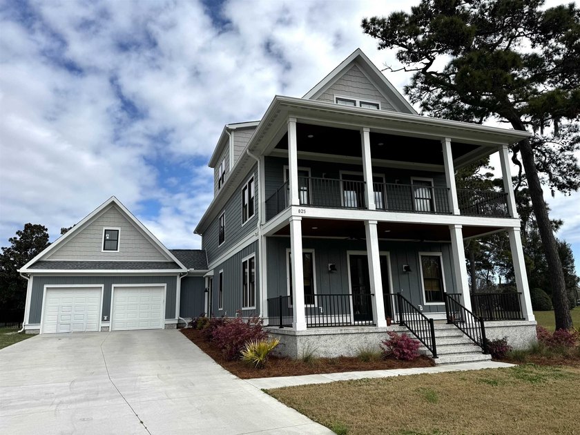Welcome to your dream home in South Island Plantation, a premier - photo 9
