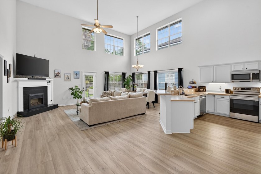 Exciting news! This beautiful listing just became an even better - photo 5