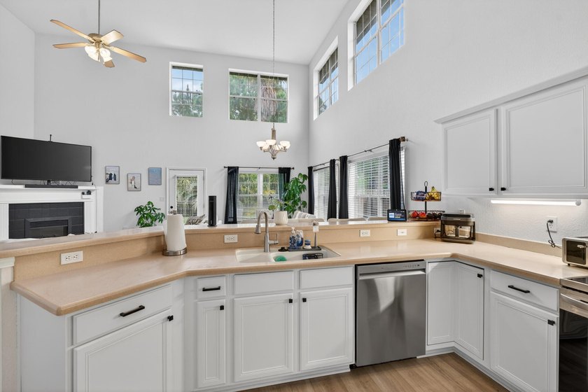 Exciting news! This beautiful listing just became an even better - photo 9