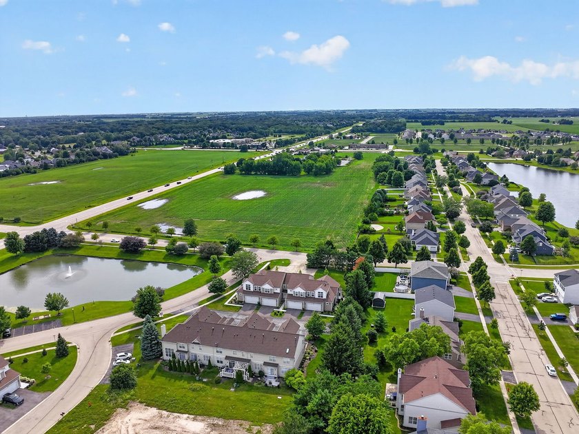 Whether you're downsizing, purchasing your first home, or - photo 4