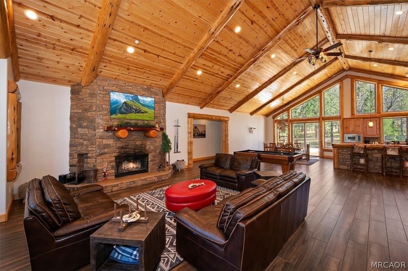 WELCOME TO *HEAVENLY VALLEY LODGE*, A BEAUTIFUL LOG-STYLE HOME - photo 7