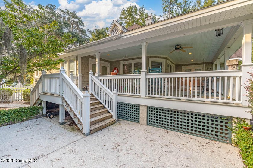 Enjoy exceptional golf course living in this beautifully - photo 8